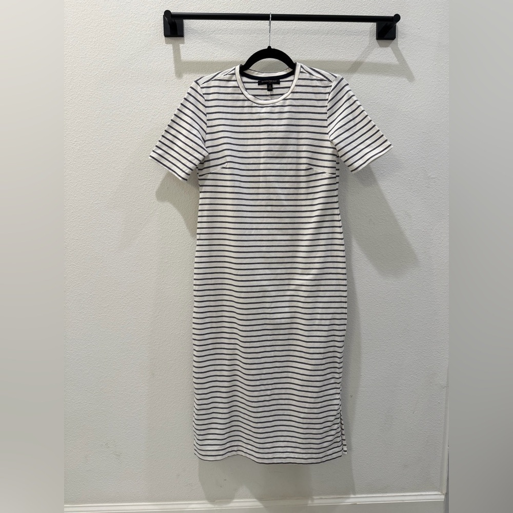 BANANA REPUBLIC – Striped T-Shirt Midi Dress (XS) - Picture 2 of 4